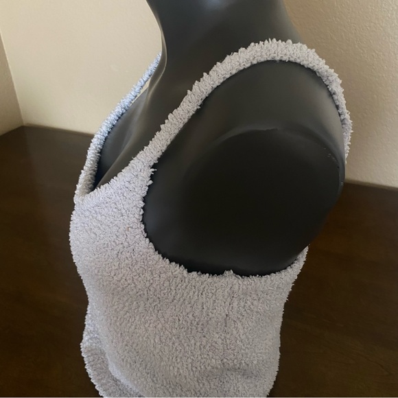 Fuzzy tank top - Picture 7 of 7